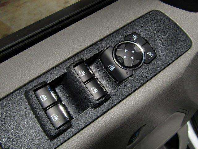 2017 Ford F-250 Super Duty XLT Crew Cab 4WD V8